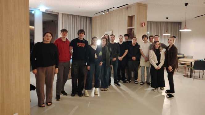 Izglītojamo grupas foto ErasmusPro programmas mobilitātes laikā Portugālē