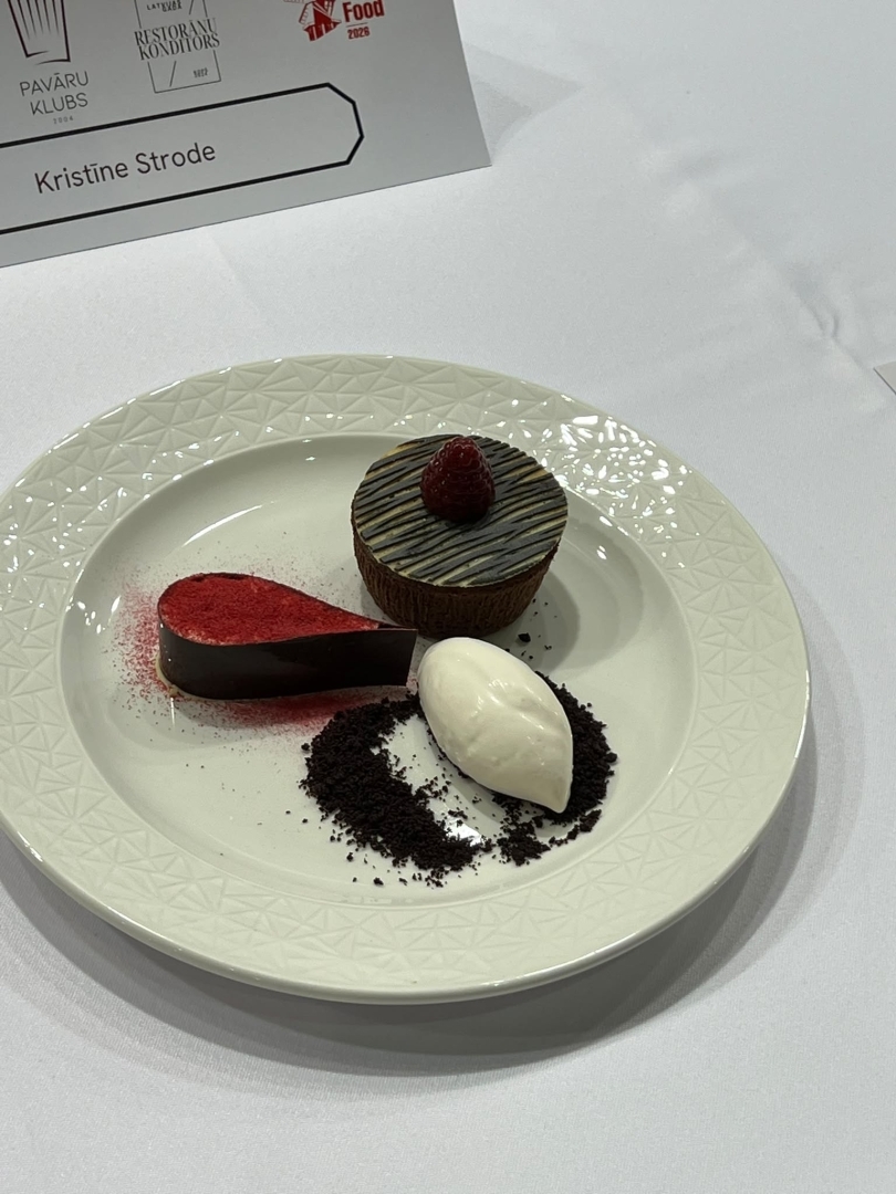Profesionāli pagatavota un noformēta deserta prezentācija izstādē "Riga Food 2026"