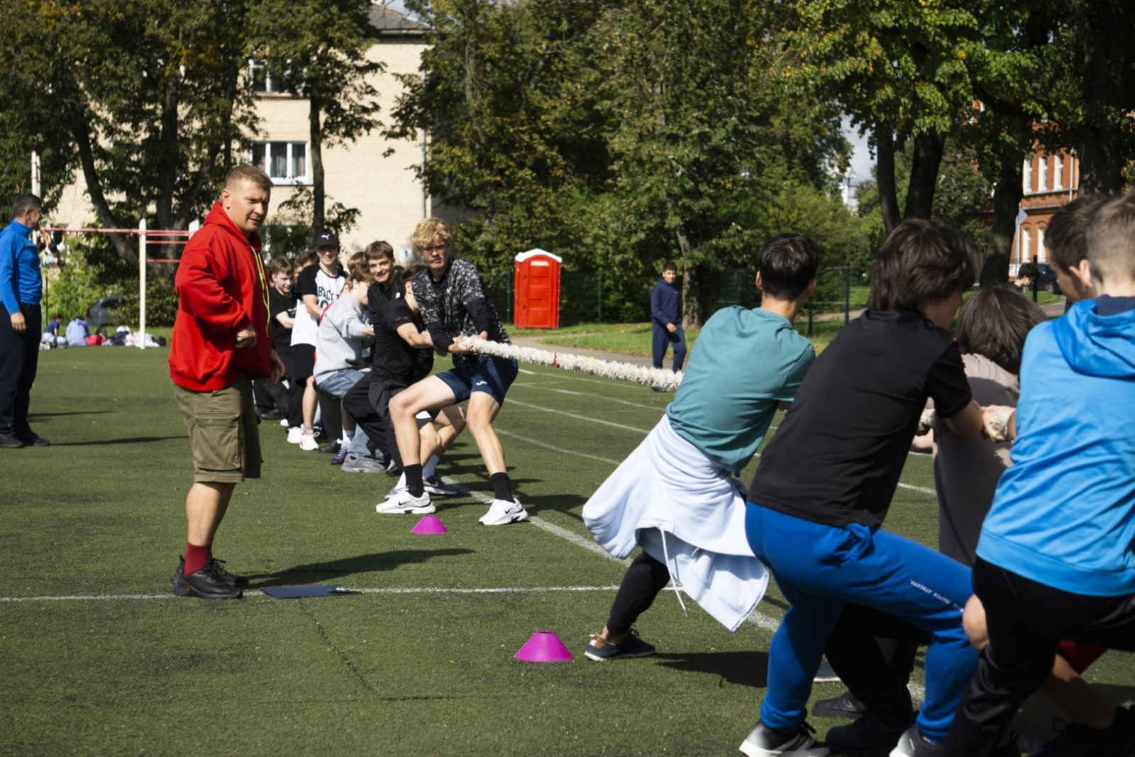 Izglītojamie sporta un veselības dienas pasākumā