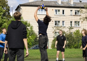 Izglītojamie sporta un veselības dienas pasākumā