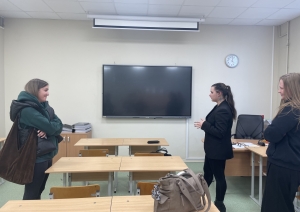 Izglītojamie apspriež jautājumus ar Greibo